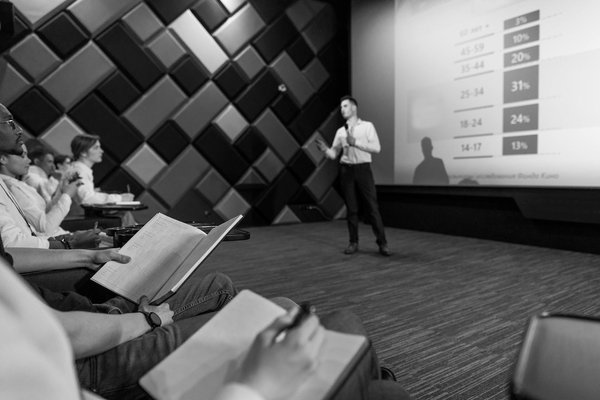 Cultiver la solidarité d'entreprise pour une gestion optimale du stress